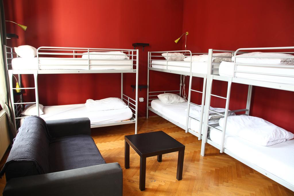 Hostel Zeppelin Ljubljana Szoba fotó